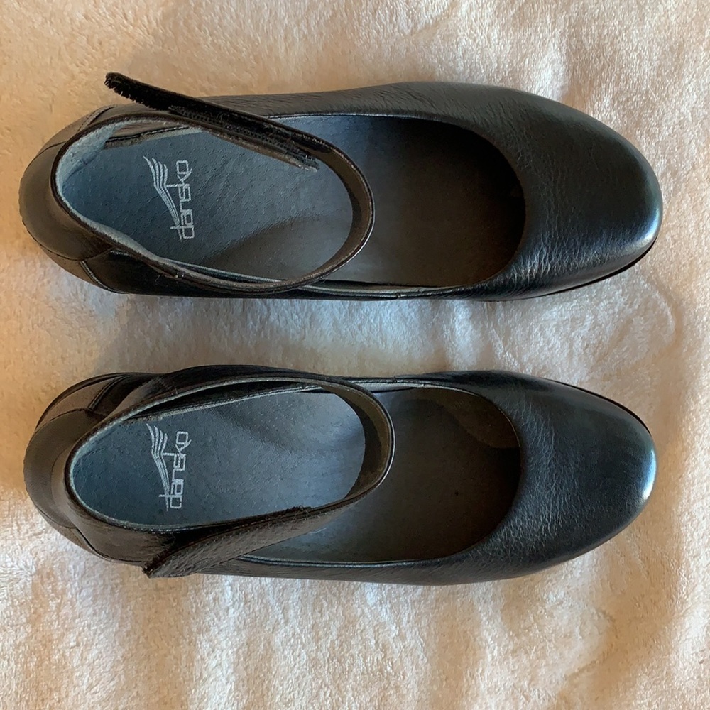 Dansko Balance. Style and comfort. Size 38 or 8.